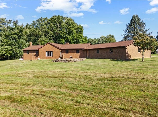 4015 Lace Road NW, Malvern, OH 44644