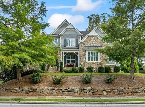 2962 Bellehurst Drive NE, Marietta, GA 30062