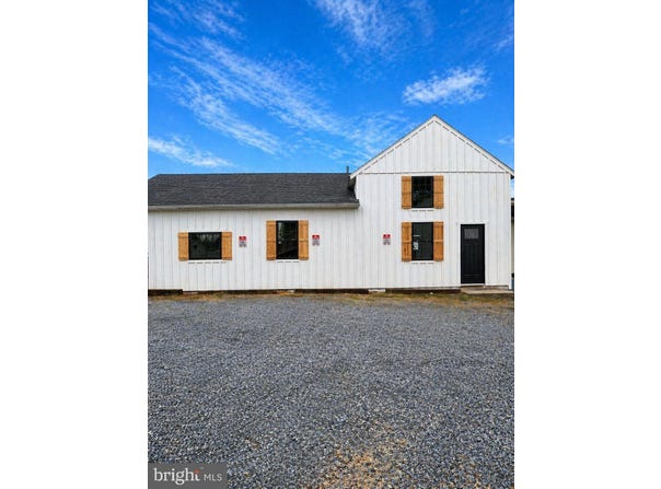 21 REAR E MAPLE, CLEONA, PA 17042