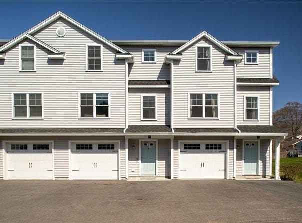 17 Mariner Way, Middletown, RI 02842
