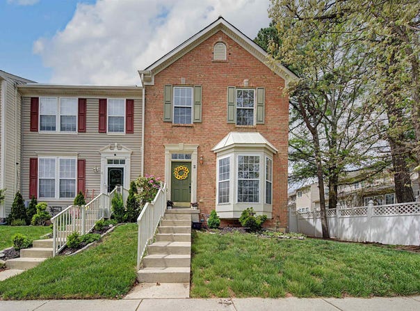 2 Bridle Path Ct, Sicklerville, NJ 08081