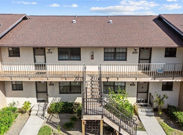 5323 Treetops Drive unit: T203, Naples, FL 34113