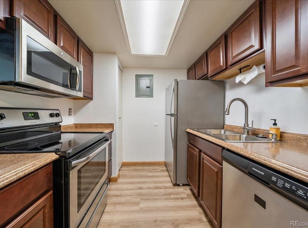 8555 Fairmount Drive, Denver, CO 80247