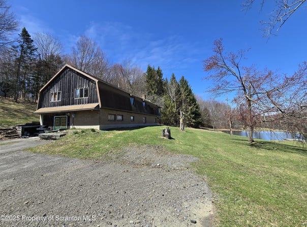 24901 State Route 167, Brackney, PA 18812