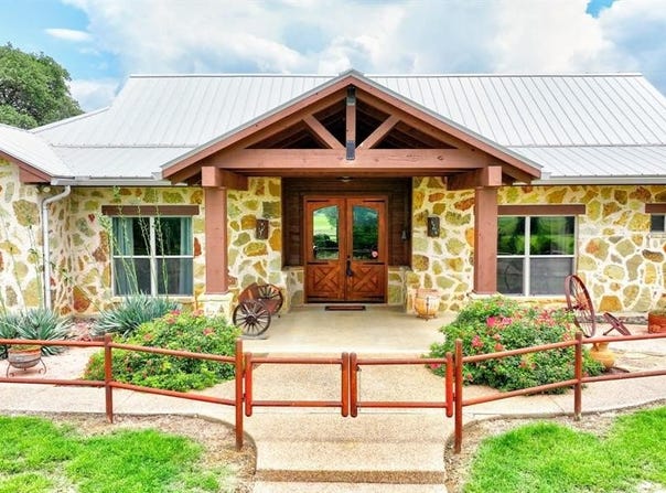1084 Beddo Mountain, Santo, TX 76472