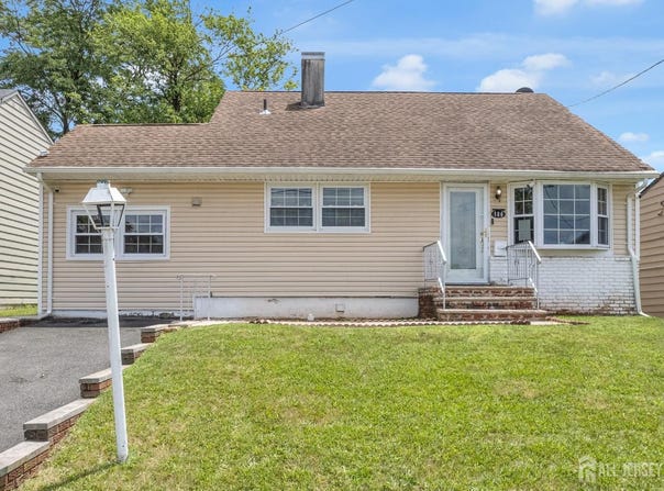 186 Tyler Avenue, Iselin, NJ 08830