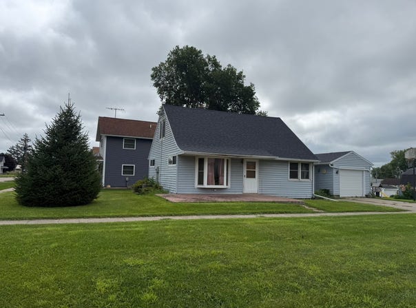 715 Broadway Street, Brooklyn, IA 52211