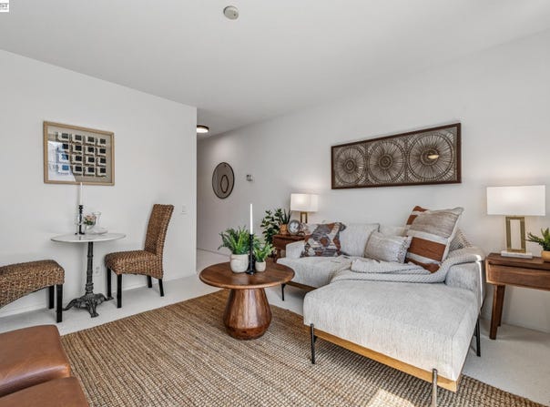 811 York St, Oakland, CA 94610