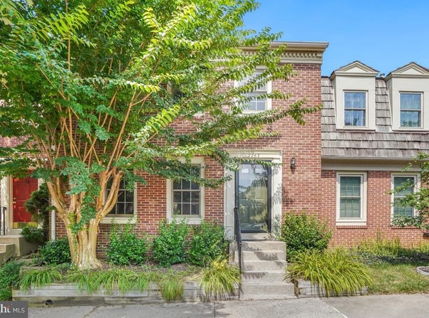 2263 IDYLWOOD STATION LN, FALLS CHURCH, VA 22043
