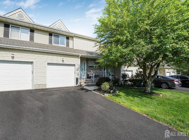 30 Forest Garden Drive, Old Bridge, NJ 07747
