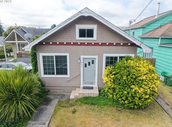 731 ELROD AVE, Coos Bay, OR 97420