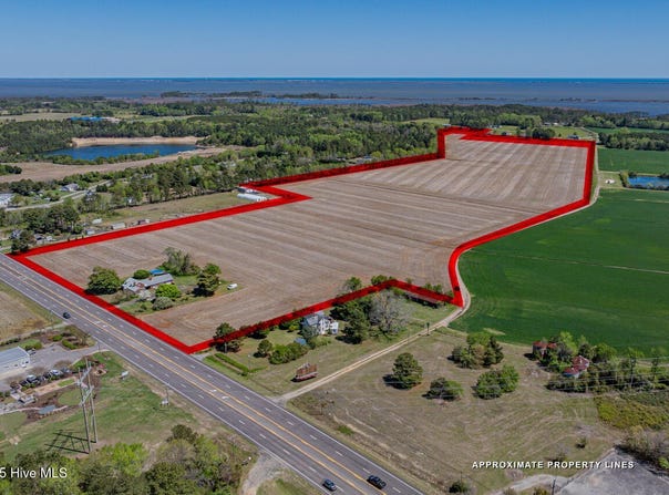 7267 Caratoke Hwy, Jarvisburg, NC 27947