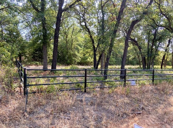 1049 Stagecoach Ranch Drive, Weatherford, TX 76085