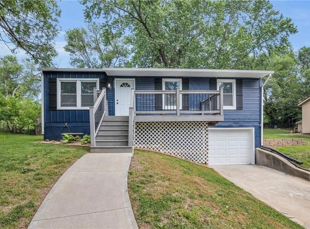 835 N 83rd Drive, Kansas City, KS 66112
