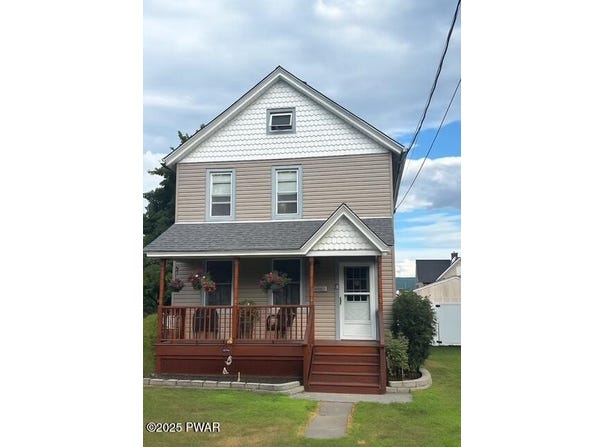 106 Avenue I, Matamoras, PA 18336
