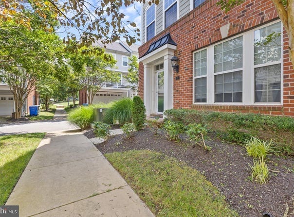 17 STEEPLECHASE DRIVE, LA PLATA, MD 20646