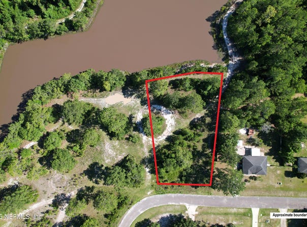133 BLACKJACK Circle, Hollister, FL 32147