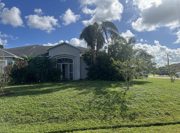 5811 NW Argo Court, Port Saint Lucie, FL 34986
