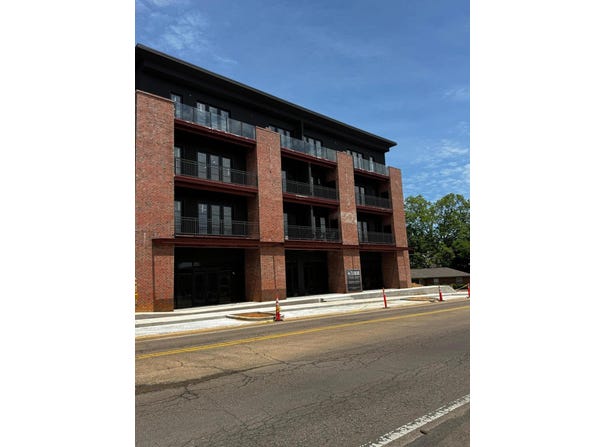 403 Russell St #302, Starkville, MS 39759