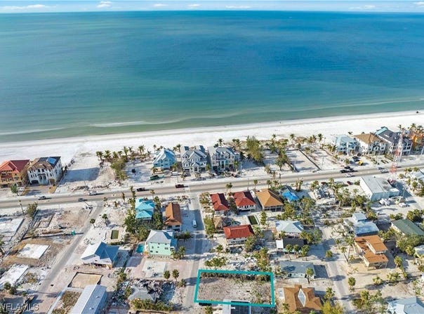 127 Washington Avenue, Fort Myers Beach, FL 33931