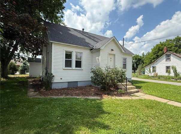 19 1st Avenue NE, Saint Joseph, MN 56374