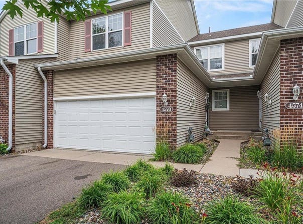 4570 Blaylock Way, Inver Grove Heights, MN 55076