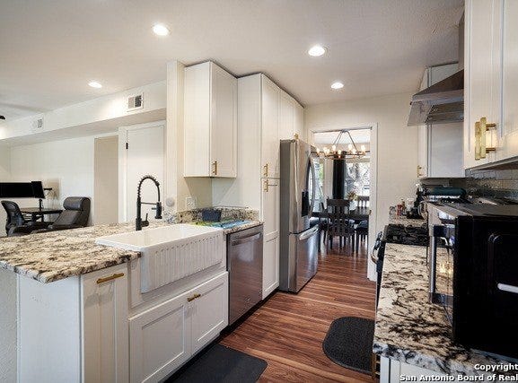 131 Nocturne Dr, San Antonio, TX 78216