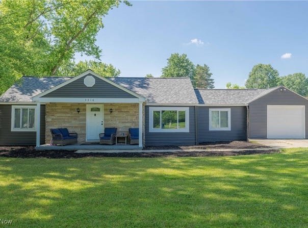 3316 Wadsworth Road, Norton, OH 44203