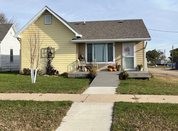 6 E 4th Avenue, Mobridge, SD 57601