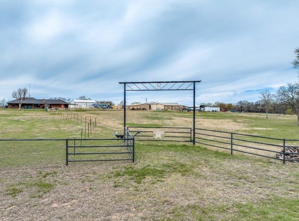 170 County Road 4678, Boyd, TX 76023