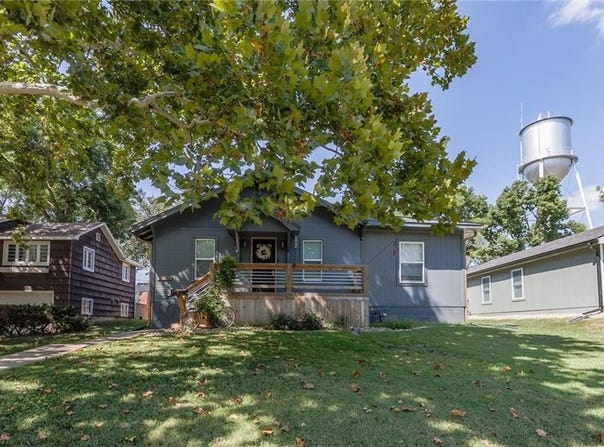 1120 Pacific Avenue, Osawatomie, KS 66064