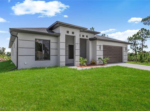 3008 62nd Street W, Lehigh Acres, FL 33971