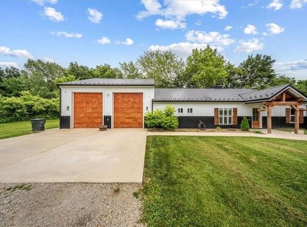 6401 SE Hamilton Road, Holt, MO 64048