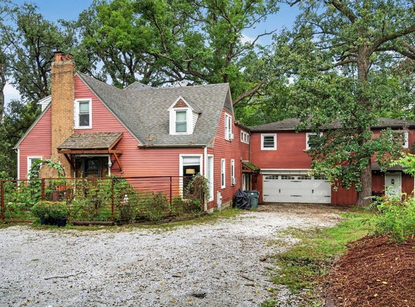 8060 W Woodvale Road, Frankfort, IL 60423