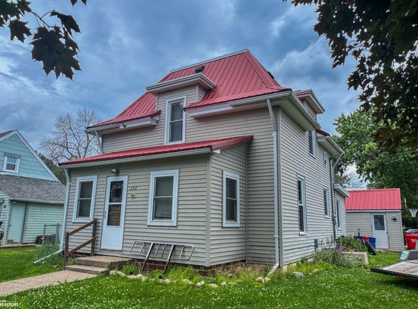 302 Park Street, Sheffield, IA 50475