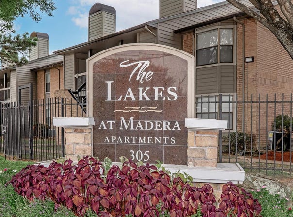 305 W Baker Rd, Baytown, TX 77521