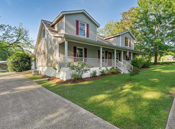 6 Robinson, Petal, MS 39465
