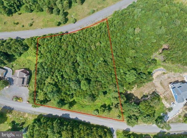 24 WOODLANDS HILL LANE, OAKLAND, MD 21550