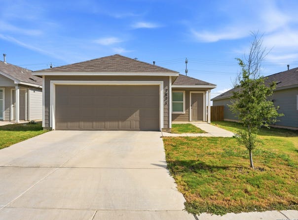 7851 NESSIE TRL, San Antonio, TX 78227