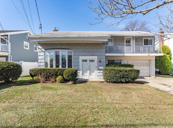 305 Barr Avenue, Woodmere, NY 11598