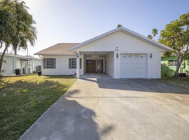 811 BAY POINT DRIVE, MADEIRA BEACH, FL 33708