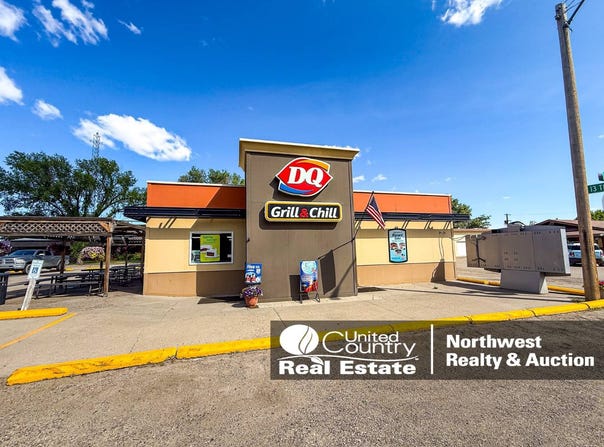 1290 Front St, Forsyth, MT 59327