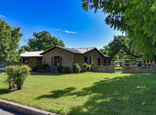 2013 S Walnut, Brady, TX 76825