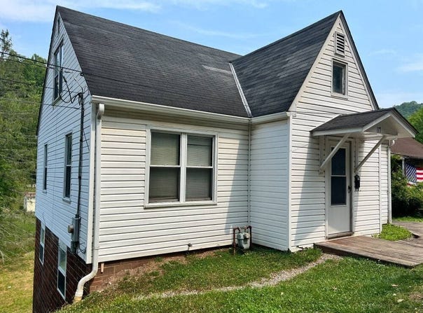 119 North Lewis Street, Glenville, WV, WV 26351