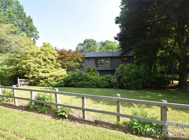 41 Balsam Shadows Road, Maggie Valley, NC 28751