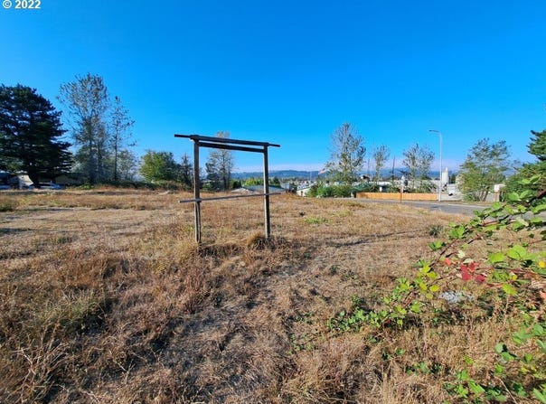 2075 NE 240TH AVE, Wood Village, OR 97060