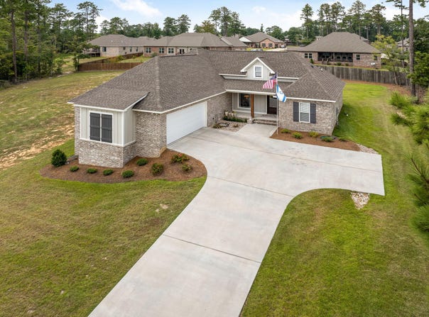 64 Everglades, Hattiesburg, MS 39402