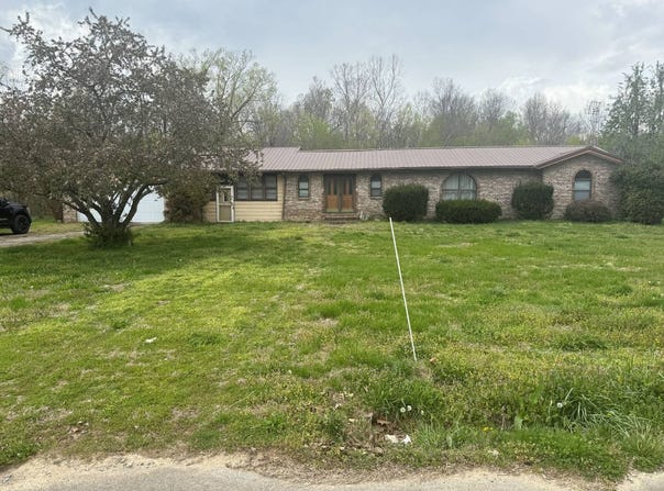 599 Levias RD, marion, KY 42064