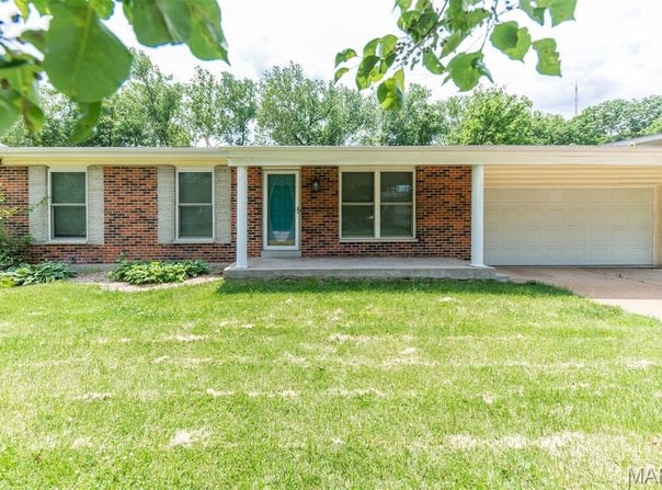 11042 Wylestone Court, Unincorporated, MO 63126