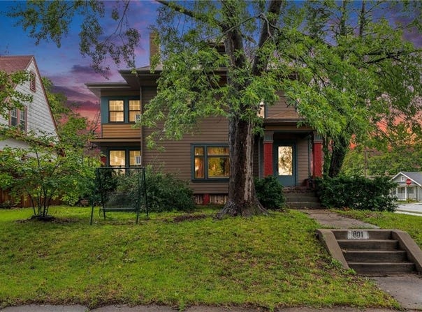 801 SW Lindenwood Avenue, Topeka, KS 66606